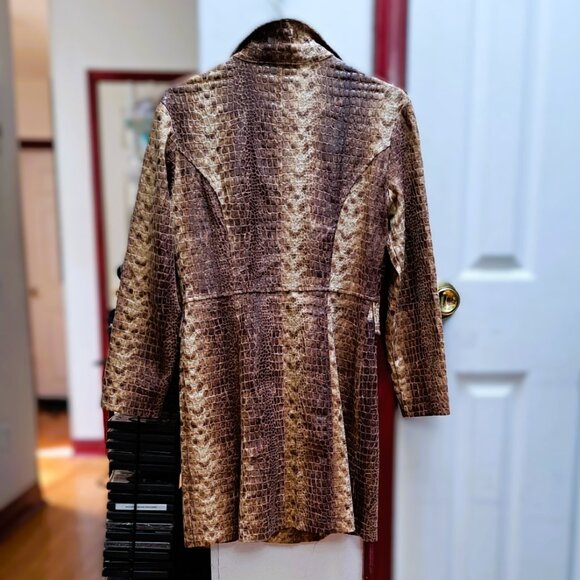 Women's Vintage Genuine Look Crocodile Skin Embossed Texture Long Blazer/Coat - Picture 8 of 9